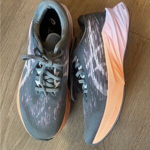 ASICS Novablast 3  Running Shoes